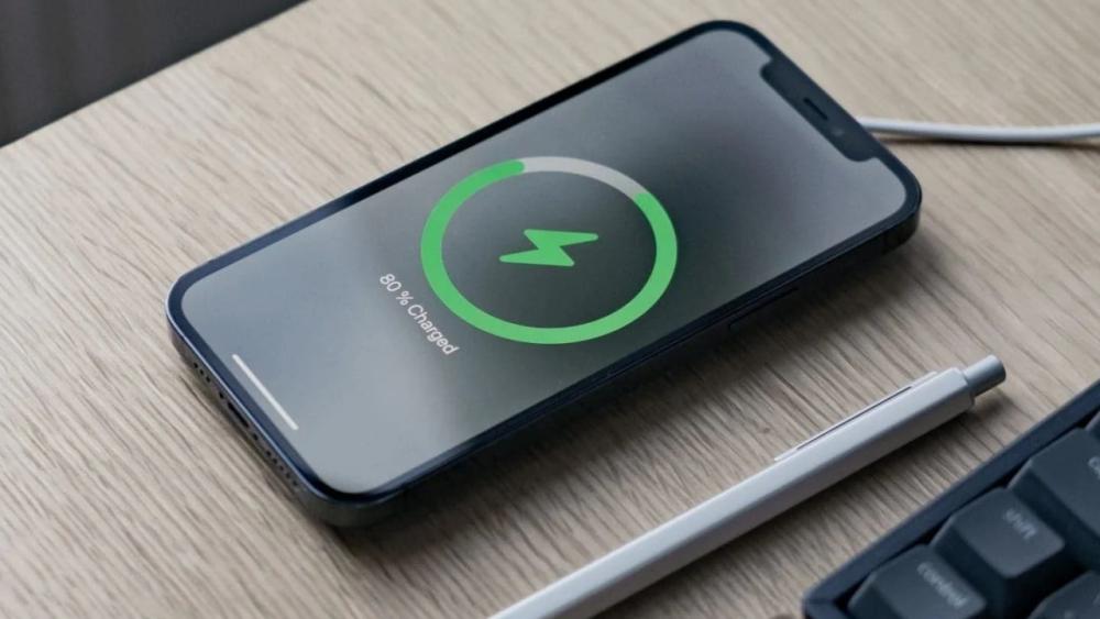 Cara_Atasi_HP_Tidak_Bisa_Dicas