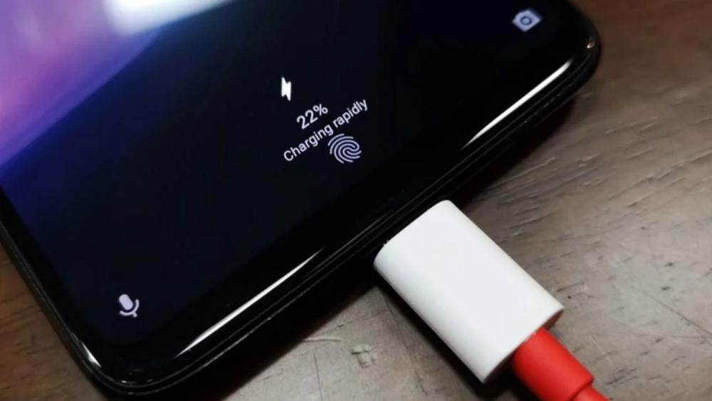Perbedaan_Fast_Charging_dan_Quick_Charging