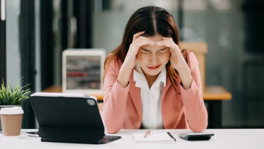 Bahaya_Main_Medsos_Sebelum_Tidur