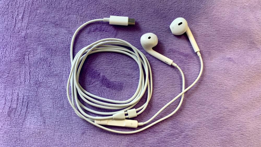Kelebihan_Earphone_Kabel