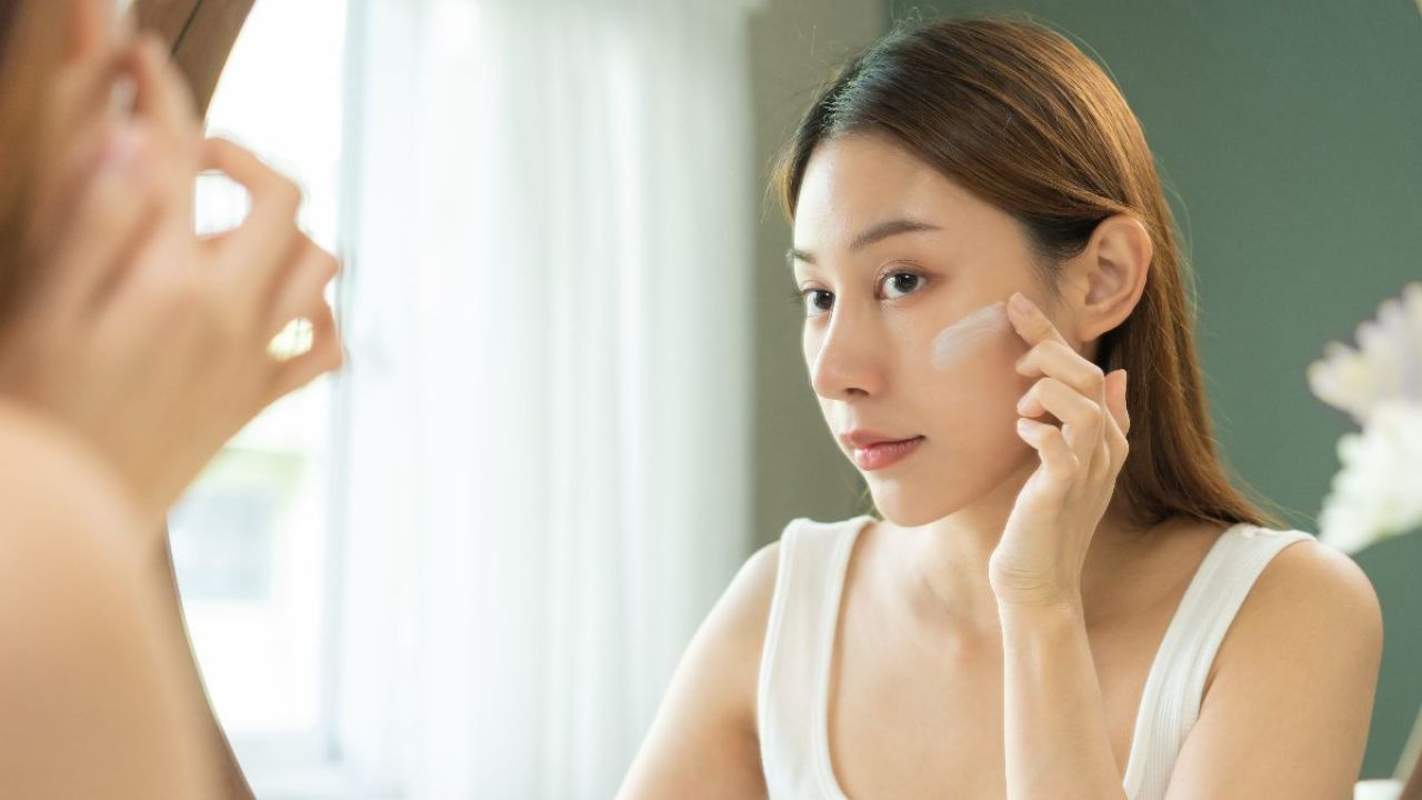 5 Bahaya Tidak Pakai Sunscreen terhadap Kesehatan Kulit