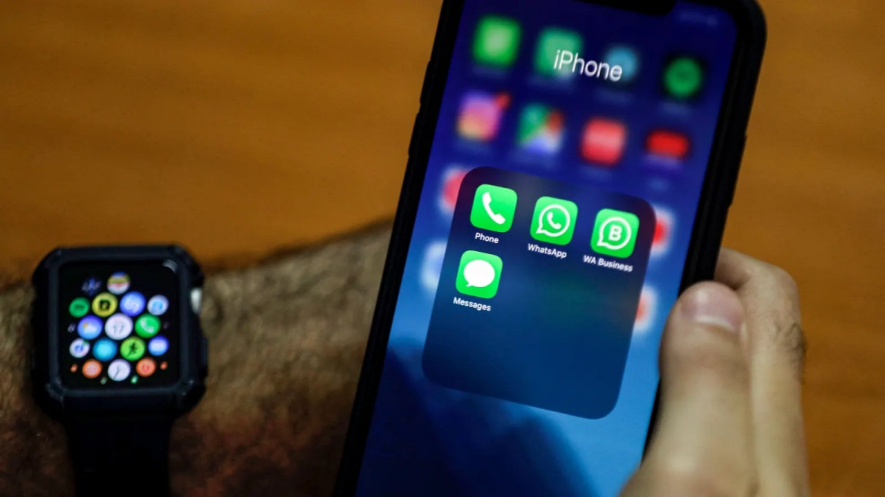 Sejumlah Cara Install WhatsApp di Apple Watch Secara Mudah