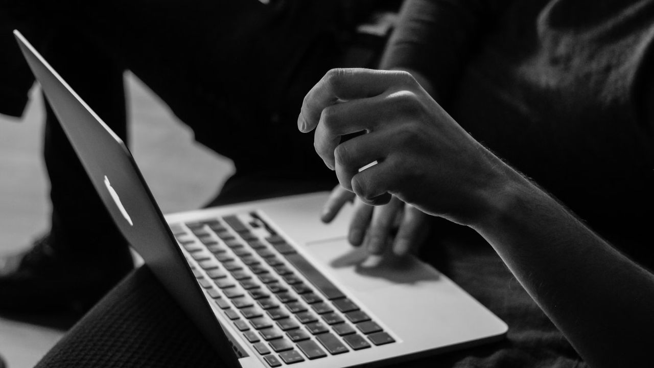Simak Sejumlah Cara Cegah Macbook Overheat, Mudah dan Ampuh