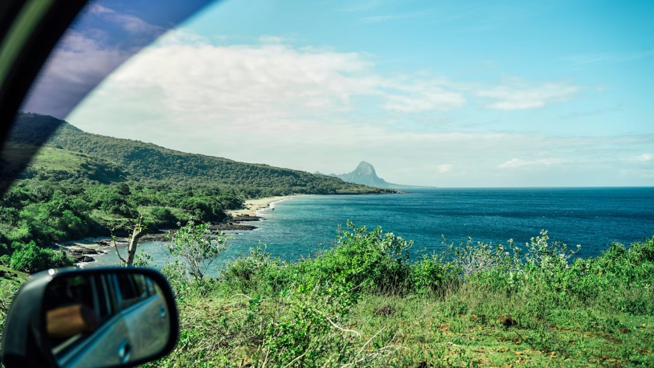 6 Destinasi Road Trip di Indonesia yang Punya Pemandangan Indah