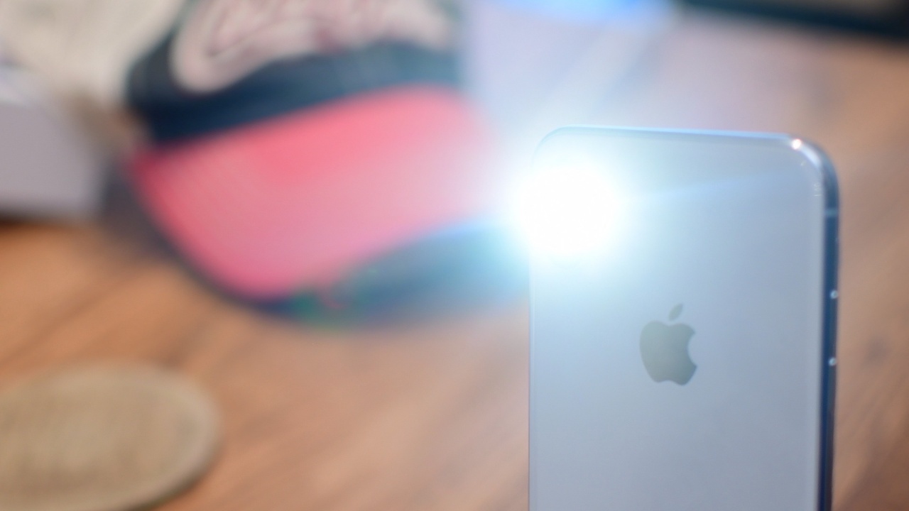 7 Penyebab Flashlight HP Tidak Menyala yang Wajib Kamu Ketahui! 