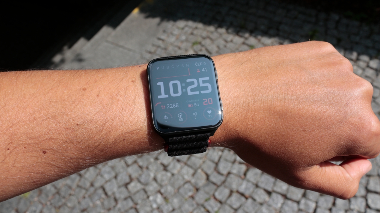 Sejumlah Fitur Garmin Venu X1 yang Jadi Penantang Apple Watch