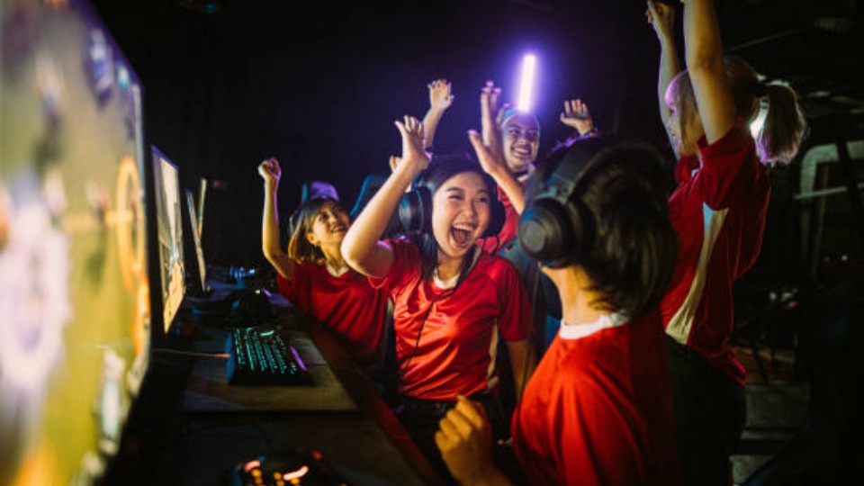Tips Masuk ke Dunia Esports Biar Sukses di Beragam Kompetisi