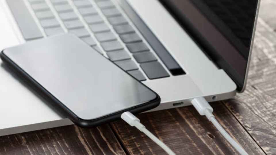 Bagaimana Cara Mengakses HP Melalui PC? Begini Penjelasannya