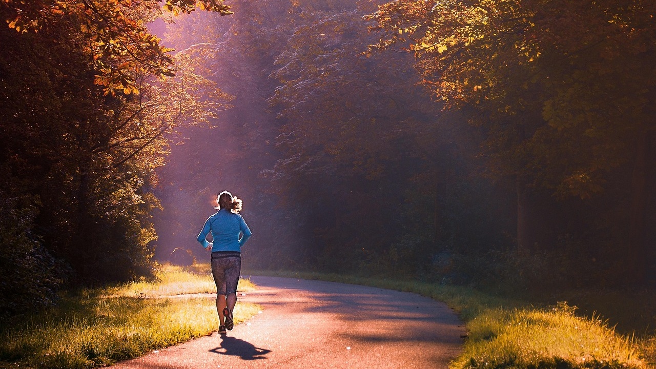 7 Jenis Jalan Kaki yang Ampuh Membakar Kalori Setiap Harinya