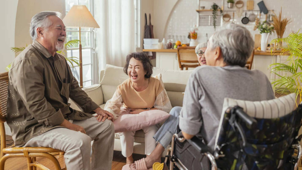 9 Ide Kreatif Kegiatan untuk Lansia Demensia yang Harus Dicoba