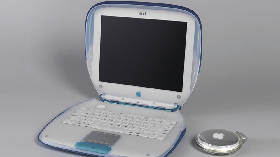 Laptop IBook Apple Pertama Diperkenalkan Pada 21 Juli 1999