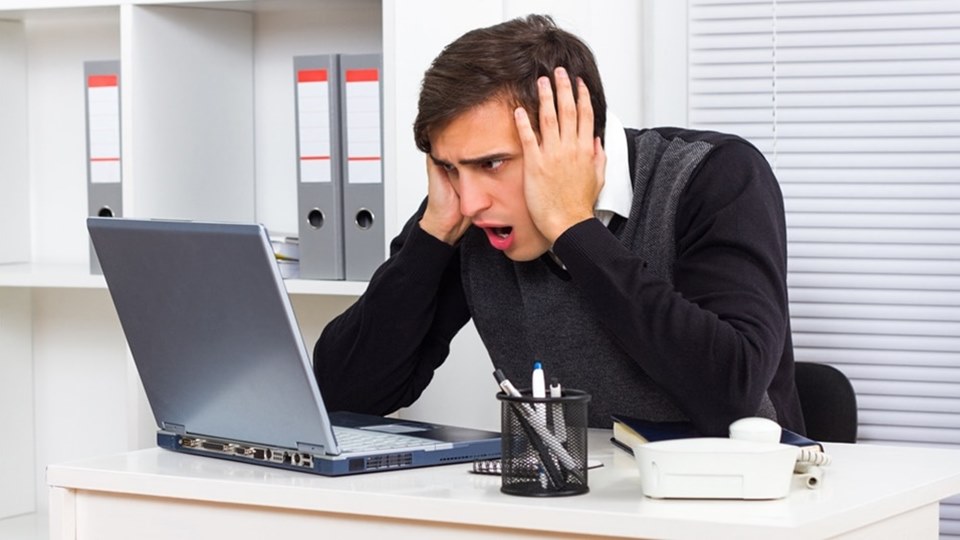Tips Mengatasi Laptop Black Screen Secara Mudah Tanpa Panik