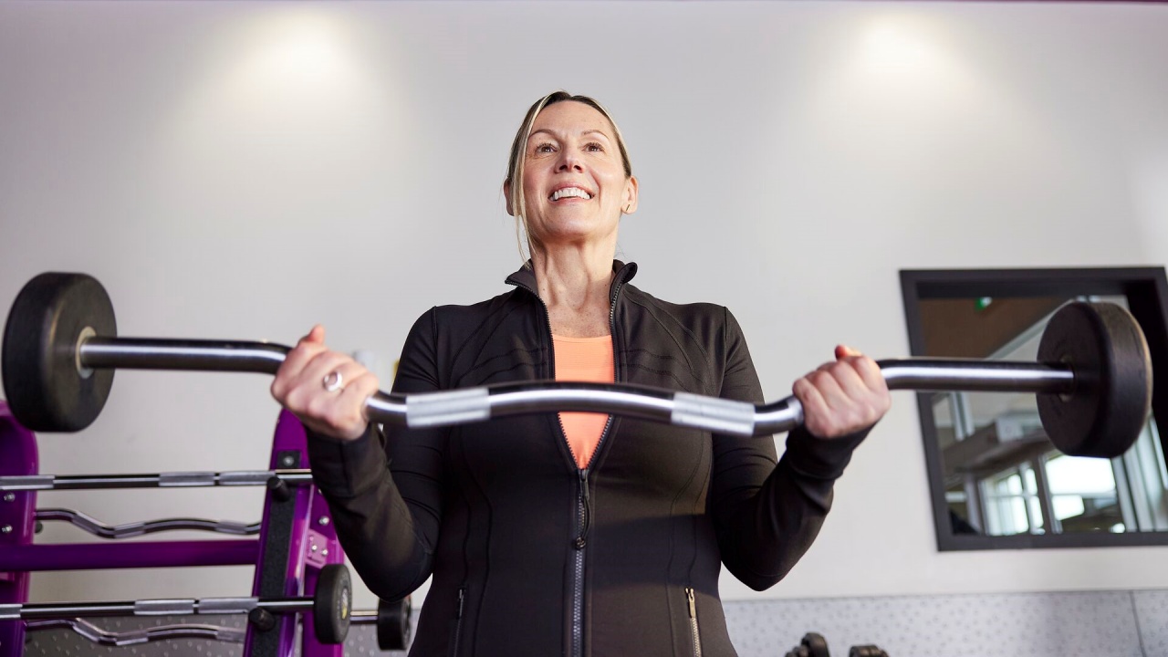 Gerakan Latihan Otot Bicep yang Bikin Tubuh Atas Makin Kuat