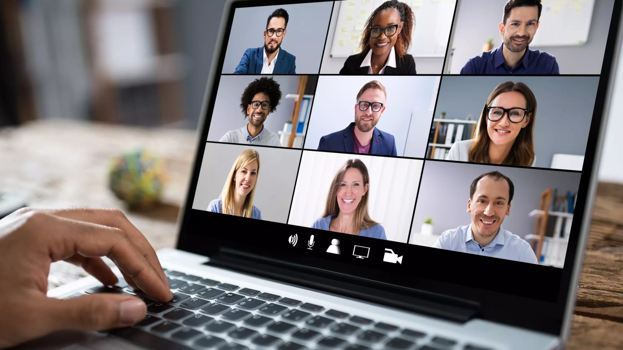 5 Manfaat Seminar Online yang Bikin Belajar Makin Praktis