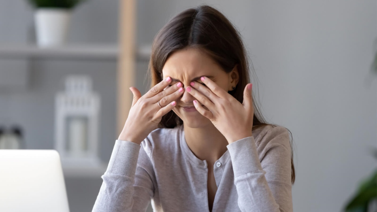 Ini Dia Penyebab Mata Merah Karena HP dan Cara Mengatasinya