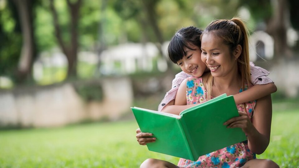 Sejumlah Cara Meningkatkan Minat Baca Anak di Era Digital