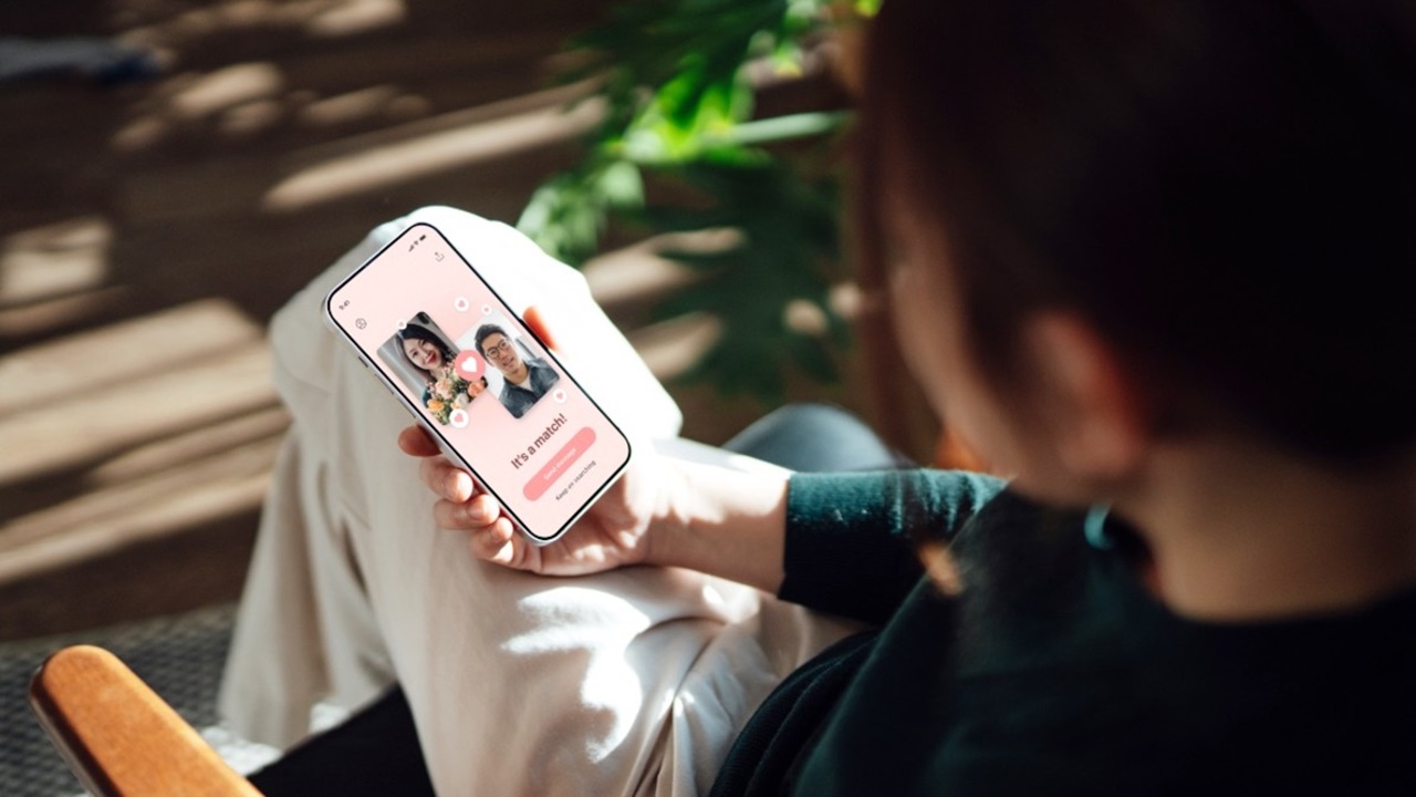 Waspadai Sejumlah Risiko Online Dating Berikut Ini dengan Bijak