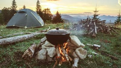 6 Tips Persiapan Camping Agar Liburanmu Seru dan Aman