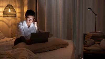 Hindari Kebiasaan di Malam Hari yang Bikin Lelah saat Bangun