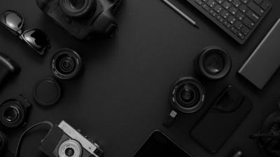 5 Rekomendasi Gadget untuk Melanophile, Si Pecinta Warna Hitam