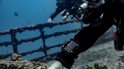 Fitur Garmin Descent X50i, Komputer Selam Premium