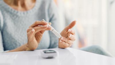 5 Cara Menjaga Gula Darah dengan Gadget Kekinian