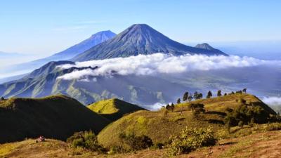 5 Rekomendasi Gunung untuk Pemula di Indonesia dengan Trek Landai
