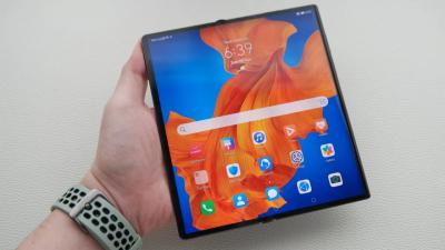 Spesifikasi Huawei Mate Xs yang Punya Sistem Layar Lipat Unik