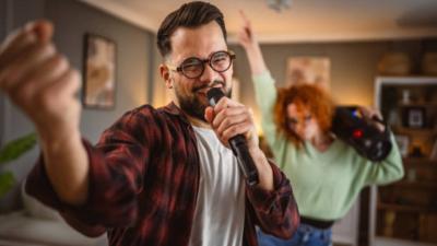 Tips Memilih Speaker untuk Karaoke dengan Suara Menggelegar