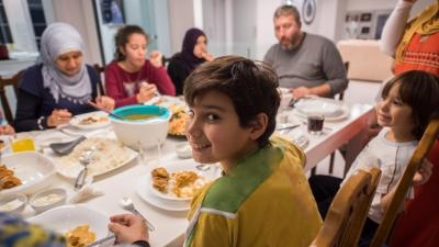 6 Cara Melatih Anak Berpuasa Sejak Usia Dini yang Efektif