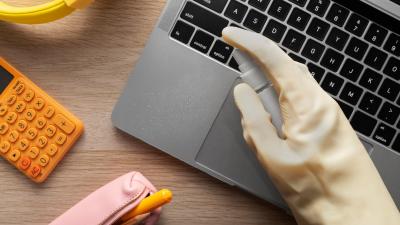 Agar Lebih Nyaman, Ini Cara Mudah Membersihkan Keyboard Laptop