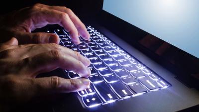 6 Cara Menyalakan Lampu Keyboard Laptop dari Berbagai Brand