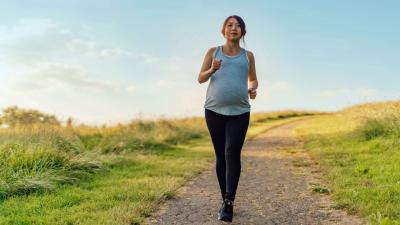 5 Pilihan Olahraga untuk Ibu Hamil yang Aman untuk Dilakukan