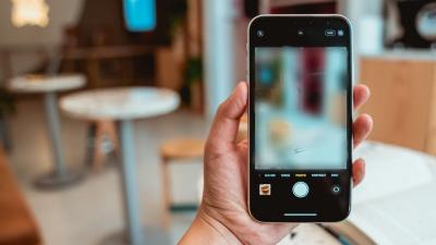 7 Penyebab Kamera HP Blur yang Sering Terjadi & Jarang Disadari