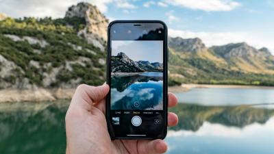 7 Tips Foto Pakai iPhone Agar Hasilnya Lebih Bagus & Memukau!