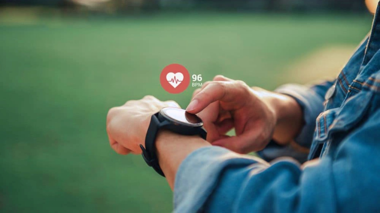 5 Rekomendasi Smartwatch dengan Heart Rate Monitor Terbaik 2025