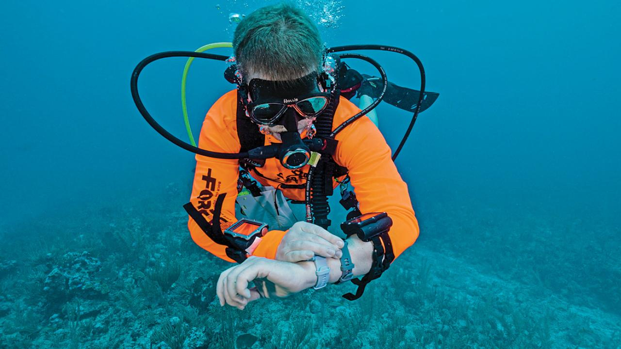 5 Tips Memilih Smartwatch Diving untuk Kenyamanan Menyelam