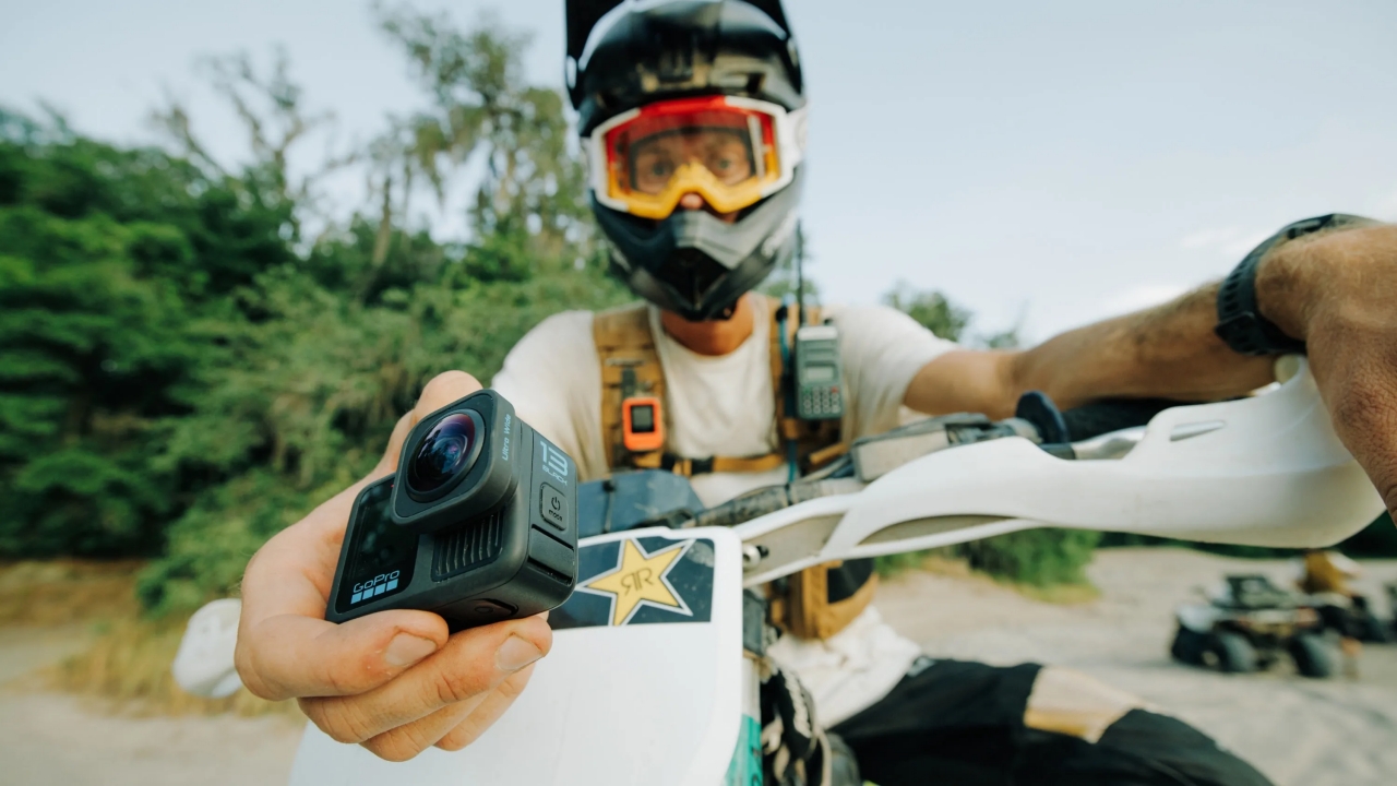 6 Tips Memasang Kamera GoPro Saat Berkendara Motor atau Sepeda