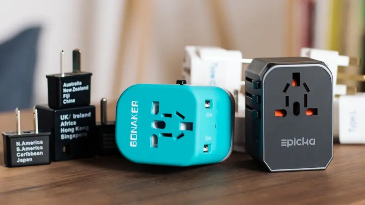 6 Tips Memilih Travel Adapter yang Tepat buat Travelling Kamu