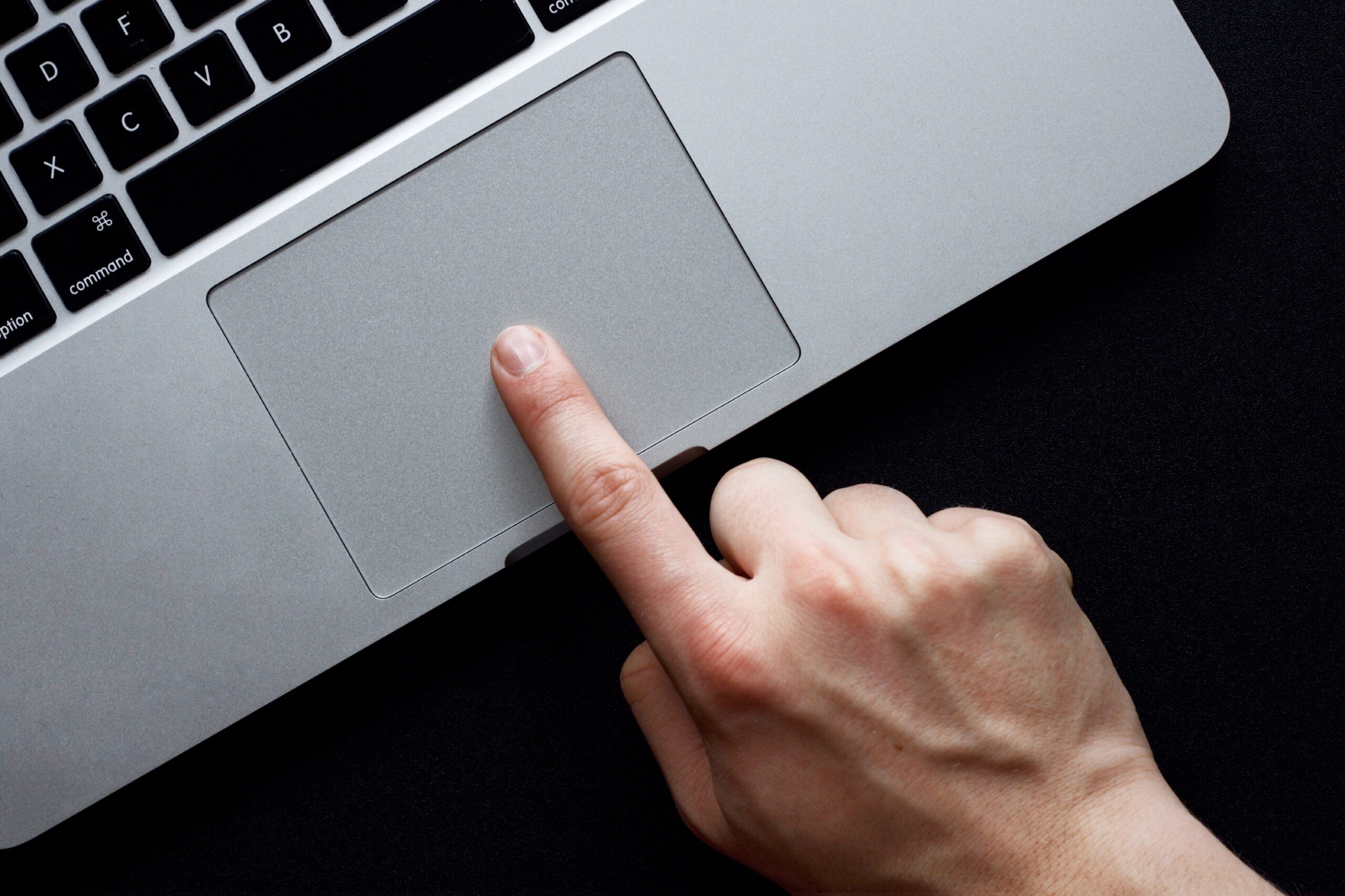 Sejumlah Fitur Trackpad MacBook yang Punya Sejuta Fungsi Useful